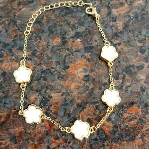 Enamel Goldtone  Clover Bracelet/Anklet...NEW